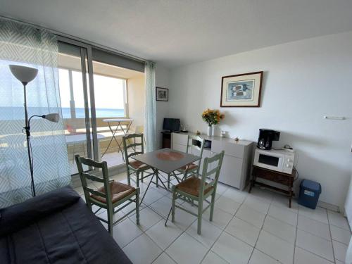 Appartement Canet-Plage, 2 pièces, 4 personnes - FR-1-750-48 - Location saisonnière - Canet-en-Roussillon