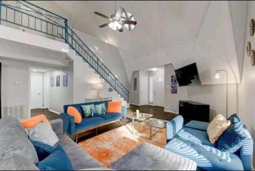 Lake Conroe Dome Home in Montgomery, USA