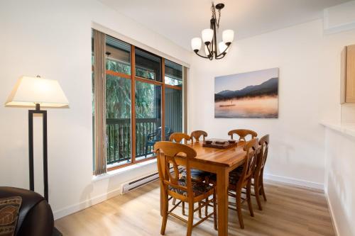 2 bedrooms, 4 beds