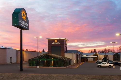 La Quinta Inn by Wyndham Wausau - image 11
