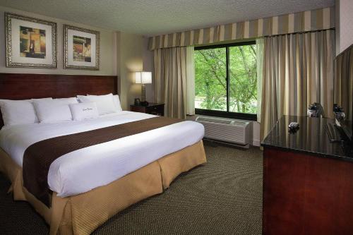 DoubleTree By Hilton Hotel Charlotte Airport