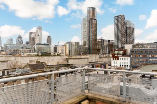 Crashpads Shoreditch the Club Row Collection - image 6