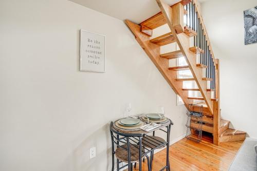 PachecoandMartinez Studio 22 Mi to Dtwn Oakland! in Martinez