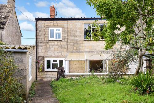 Zunanjost, Stonemason's Cottage in South Cerney