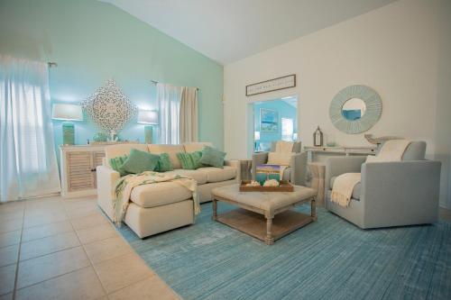 JANUARY SALE! Coastal Gem - 1 Mile to the Beach - Newly Updated 3 bedroom plus Den