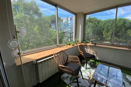 Aesthetics - 2 bedrooms and secure parking! in Estanove