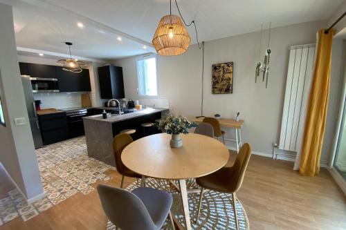 Aesthetics - 2 bedrooms and secure parking! in Estanove