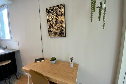 Aesthetics - 2 bedrooms and secure parking! near Snack'M