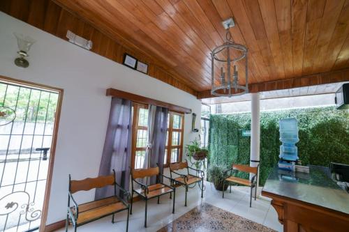 大厅, HOSTAL RIVAS INNS in 里瓦斯