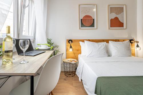 Santos Mattos Guesthouse & Apartments by Lisbon with Sintra Santos Mattos Guesthouse & Apartments by Lisbon with Sintra