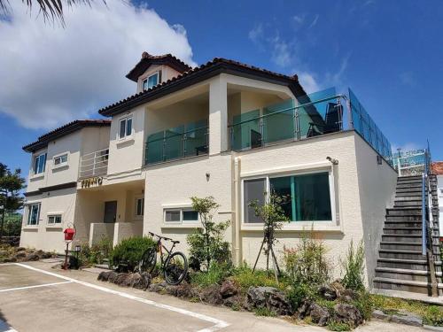 . Aewol Gwangryeong House