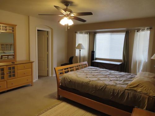 Beautiful, spacious home in ABQ in Albuquerque, USA