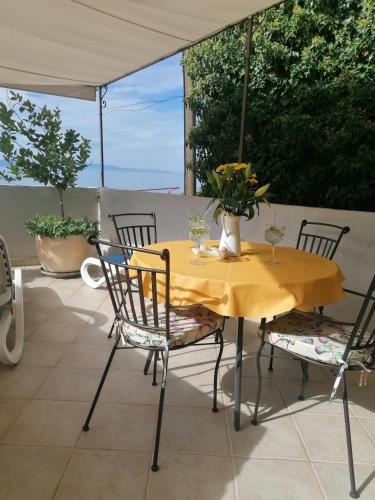 One-Bedroom Holiday Home image 2