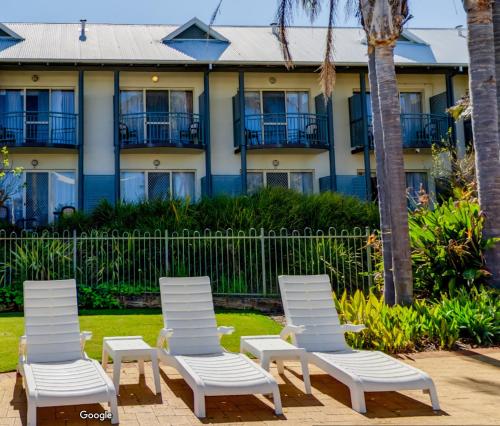 Exterior view, Mercure Bunbury Sanctuary Golf Resort in Bunbury