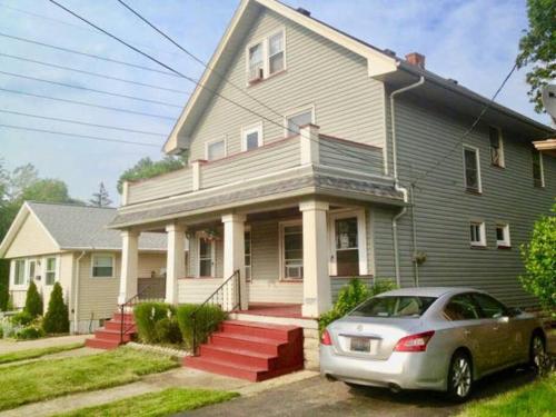 The House Hotels- Thoreau Upper - Lakewood - 10 Minutes to Downtown Attractions in Lakewood, Vereinigte Staaten von Amerika
