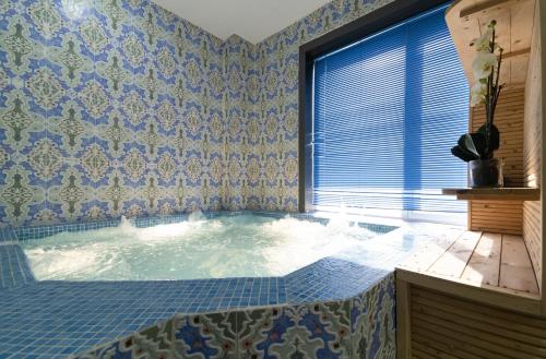 Hot tub, Diamond Star Hotel فندق النجمة الماسية in Seeb (Muscat)