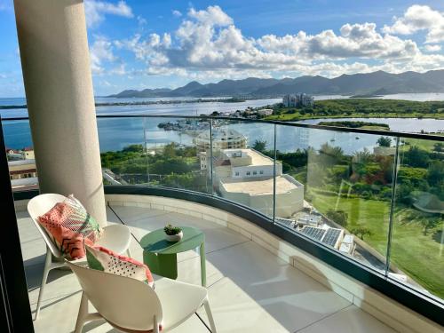 Gorgeous 2 bedroom, 17th floor, with breathtaking view, Fourteen at Mullet Bay