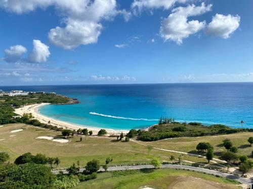 Gorgeous 2 bedroom, 17th floor, with breathtaking view, Fourteen at Mullet Bay