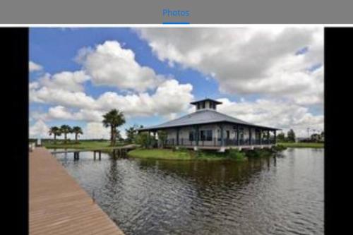 Newer 3/2.5 Tidewater Preserve House in Bradenton, USA
