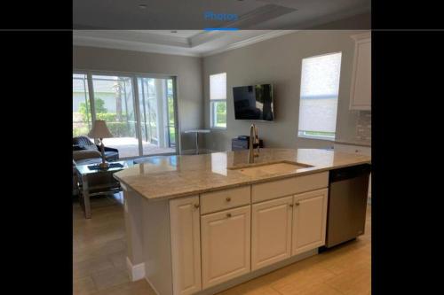 Newer 3/2.5 Tidewater Preserve House in Bradenton, USA