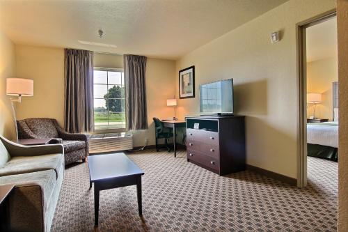 Cobblestone Inn & Suites - Linton