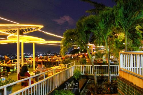 Sky Hill Villa SuratThani - 레스토랑