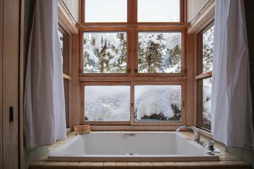 Bathroom, 【飛騨高山】kiyomi荘-sou- 贅沢なプライベート空間 in Kiyomocho