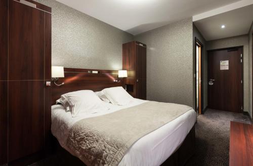 Hotel Ambassadeurs - image 10