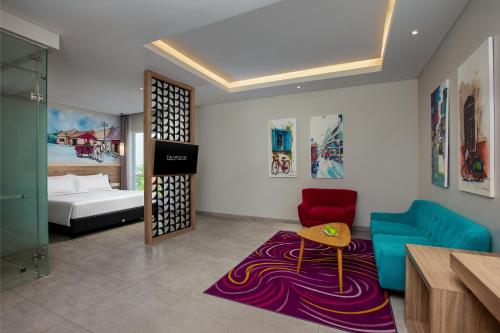 Junior Suite room in Favehotel Sidoarjo