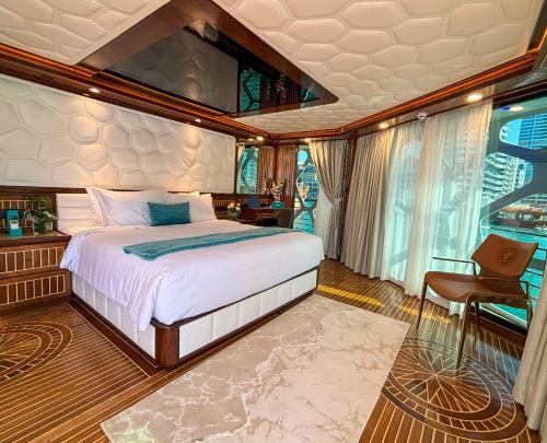 Overnight Super Yacht - Orchid - image 2