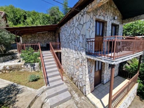 Hotelli välisilme, Lakeside oasis home Karuc in Karuč