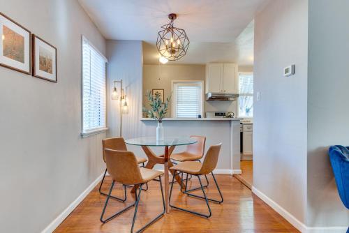 Centrally Located Burbank Duplex Near Hollywood! in Burbank, USA