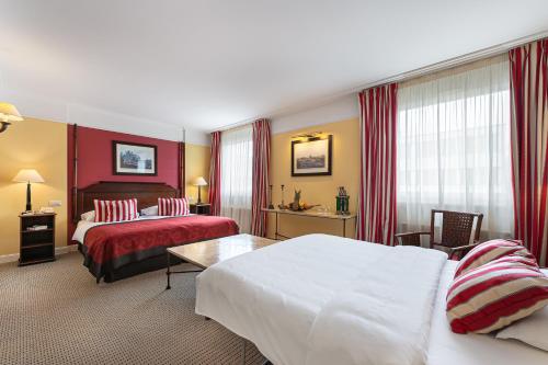 Kipling Manotel - image 4
