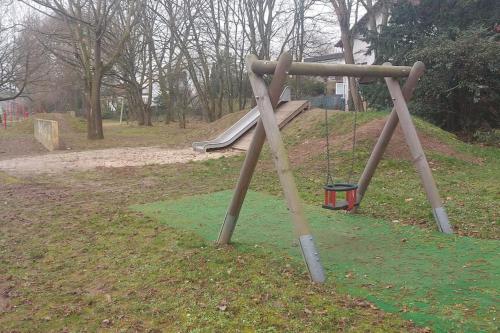 兒童遊樂場, Near Frankfurt +32 pinball, arcade, billiard,Dart in 美因河畔哈特爾斯海姆