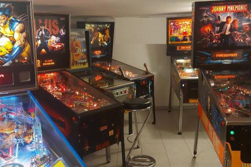 娛樂設施, Near Frankfurt +32 pinball, arcade, billiard,Dart in 美因河畔哈特爾斯海姆