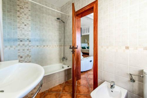 Four-Bedroom Villa image 4