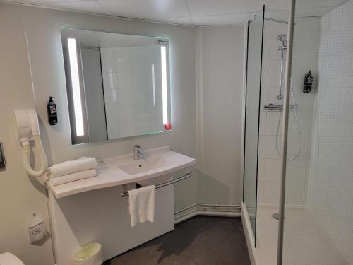 ibis Chateauroux - image 12