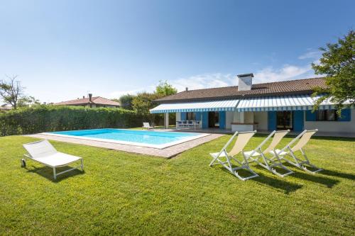 next to the beach, Isola Albarella
