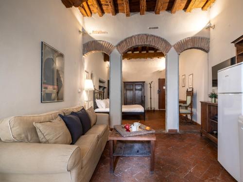 Santa Croce Junior Suite - Dolcevita Holiday, Florence (photo 11)