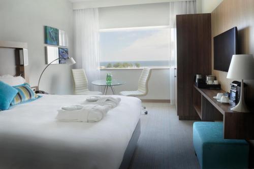 Deluxe Guest room, 1 King, Sea view, Upper floor