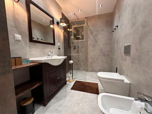 淋浴間, Aparthotel Zabrze, Apartament Agnieszka in 扎布熱