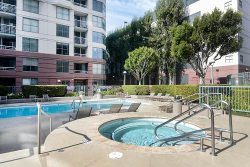 S Beach 1br w rooftop tennis nr muni lightrail SFO-1660