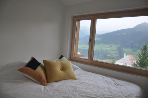 Panoramic Ecodesign Apartment Obersaxen - Val Lumnezia I Vella - Vignogn I near Laax Flims I 5 Swiss stars rating