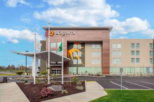 . La Quinta Inn & Suites by Wyndham Centralia