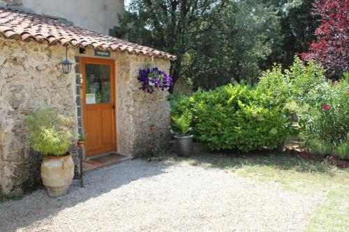 Lou Penequet a charming Mas in Provence with shared pool countryside