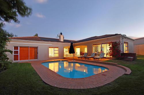 Durham Close 31 by HostAgents Cape Town