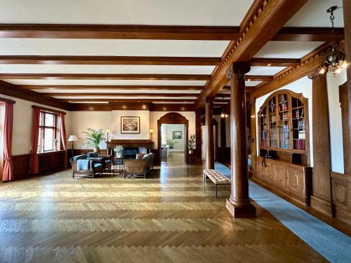 Luxury Historic Villa with private coastline in Külváros