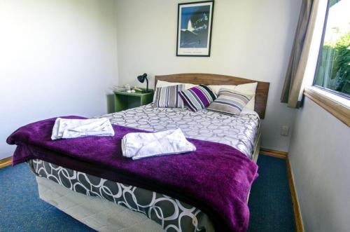 Rainbow Lodge Backpackers Rainbow Lodge Backpackers is perfectly located for both business and leisure guests in Taupo. The property offers a high standard of service and amenities to suit the individual needs of all travelers