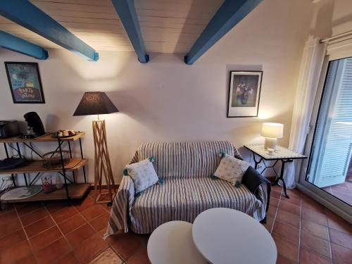 BORGO Studio avec mezzanine en bord de mer - Location saisonnière - Borgo