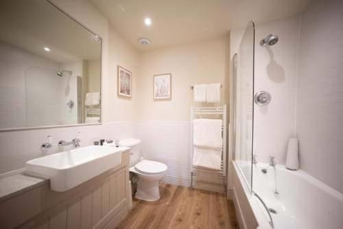 Feversham Arms Hotel & Verbena Spa - image 11